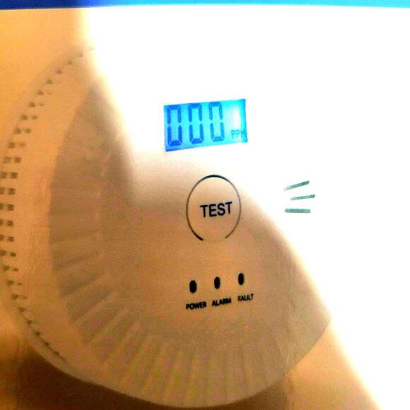 Smoke and Carbon Monoxide Detector battery cambo large LCD display home kitchen. - Picture 2 of 4